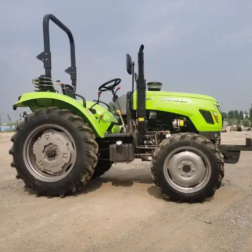 中联重科704四驱耕地拖拉机 70马力农用打田四缸拖拉机图片