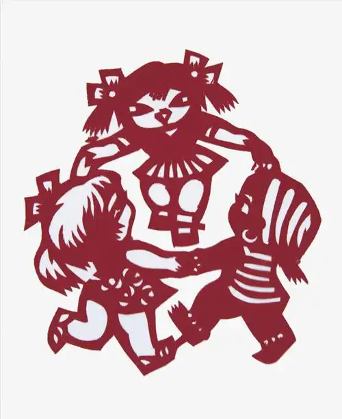 玩耍的孩子剪纸的过程中要求眼准手稳因此在这过程中就要求孩子看和