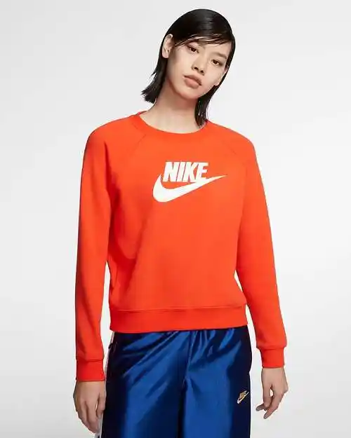 p>nike sportswear essential 女子针织圆领上衣是耐克品牌旗下的
