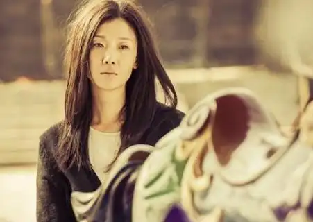 倪景阳老公是谁当年的一部《十八岁的天空》可谓是风靡校园,帅气的