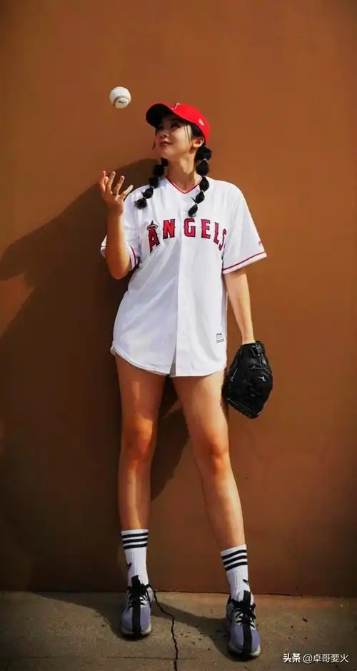 张曼源楼奶张曼源开花什么梗