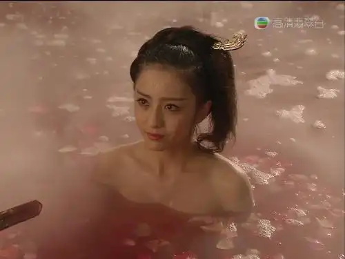 敢盯着本宫看的相册-美人儿