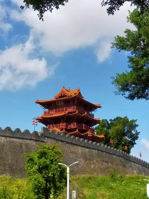 肇庆古城墙宏伟壮观