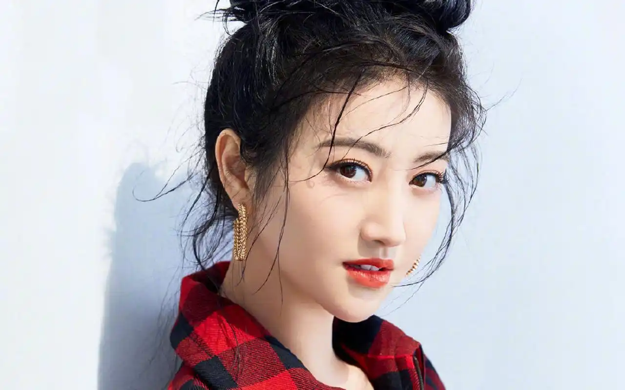 景甜时尚养眼写真桌面壁纸