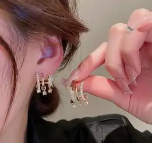 3个耳洞耳钉