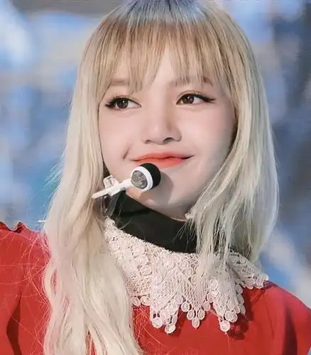 lisa在《青春有你3》里跳的开场舞,简直惊艳