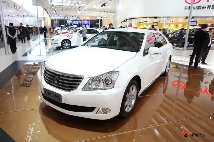 新皇冠v8 4.3l车型