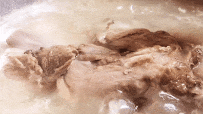 《风味人间》同款阿勒泰大尾羊,光这碗羊汤,就值50块!