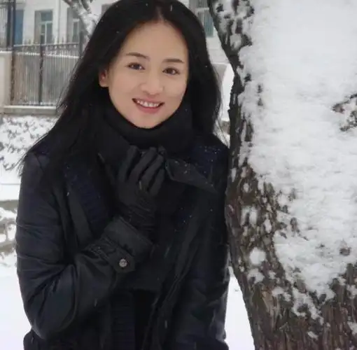 回顾演员涓子当红时低调嫁圈外丈夫婚后连生两子如今怎样了