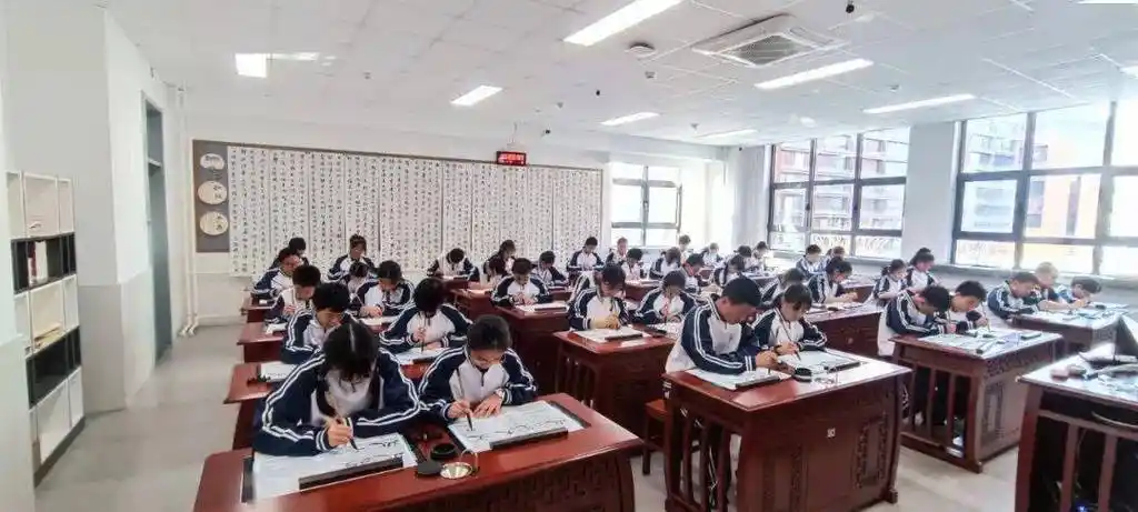 北京市育英中学面向全国招聘领军型干部教师_教育_教学_海淀区