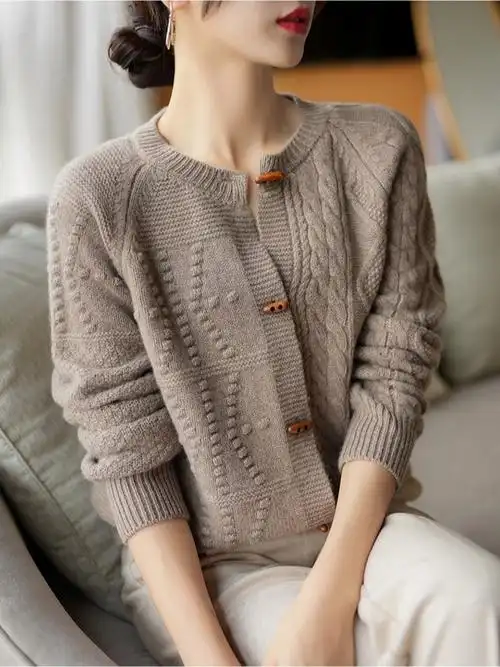 纯羊毛开衫外搭女毛衣麻花菱形米花宽松短款