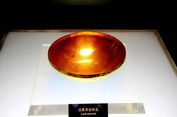 法门寺馆藏国宝---迎真身金钵盂