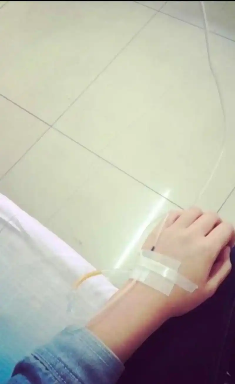 莫名其妙的感冒了 小时候吧 希望生点小病 不太难受的那种 不用上学