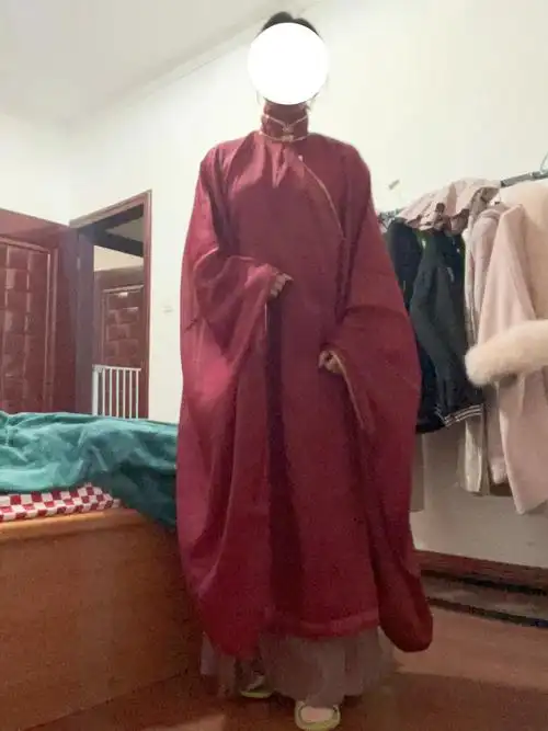 买了一件晚明风长衫