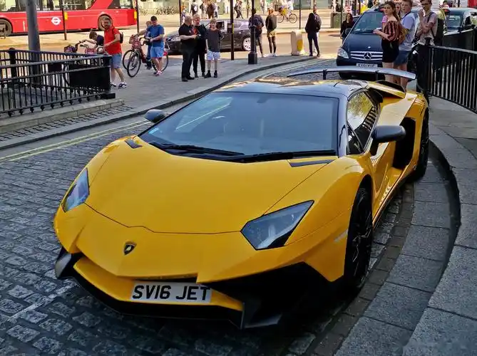 英国(伦敦) 兰博基尼 aventador sv lp750-4 roadste