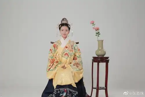 宝髻松松挽就:从金瓶梅中的发髻,来聊一下明代的"衣冠文化"