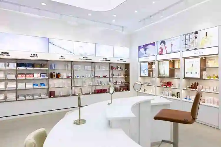 珀莱雅旗舰店实拍图