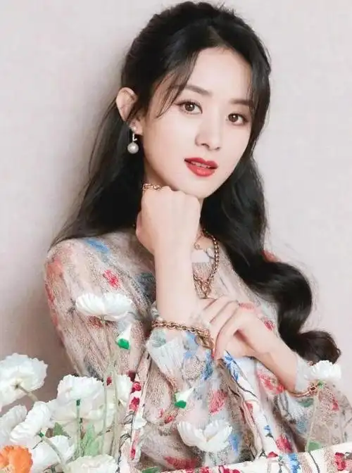 这些美女明星颜值相似却是同脸不同命差距太大