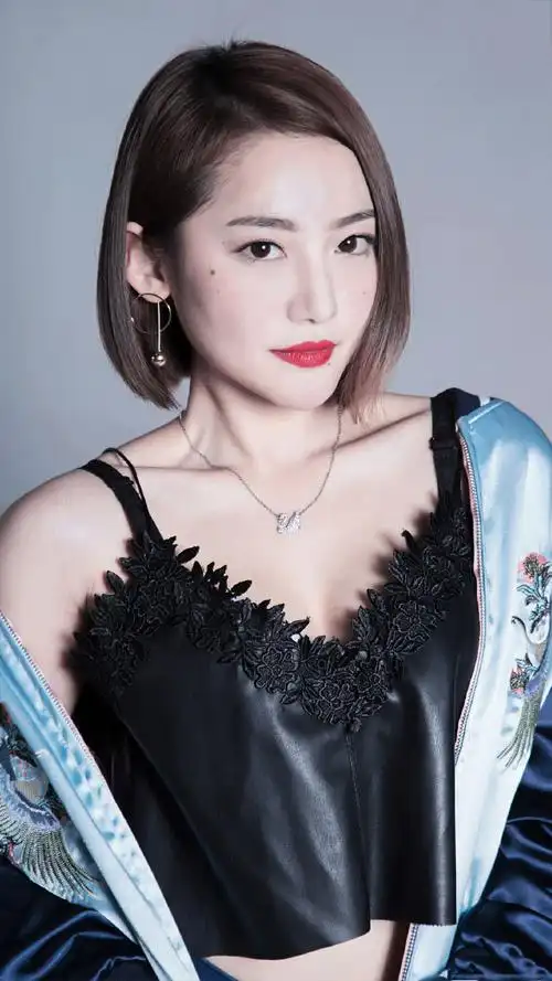 刘畅写真图片中国式相亲美女刘畅图片