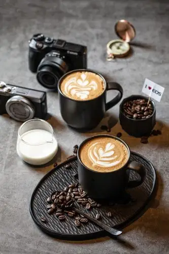 往来历史百年,一起遇见最美星巴克