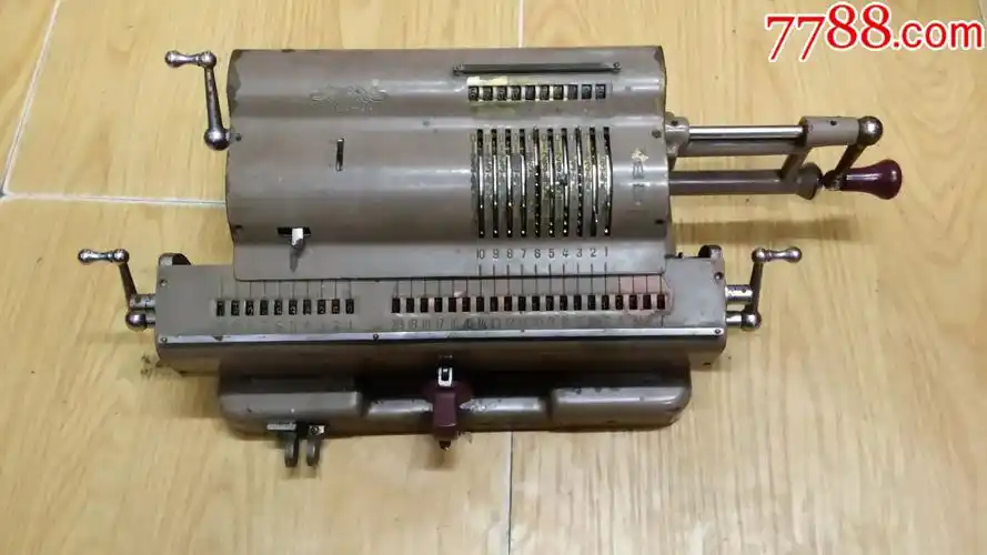 机械手摇计算器