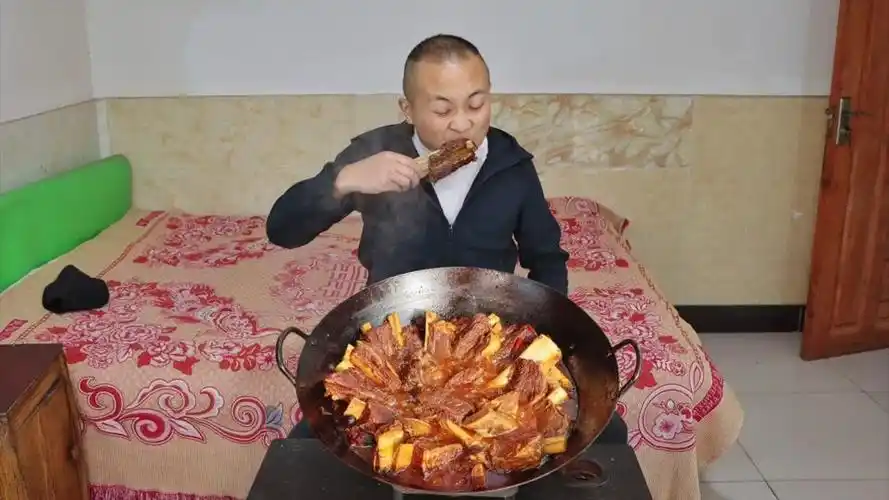 470买半扇牛排骨,大冬做"麻辣手把牛排",一块半斤真解馋#农村美食