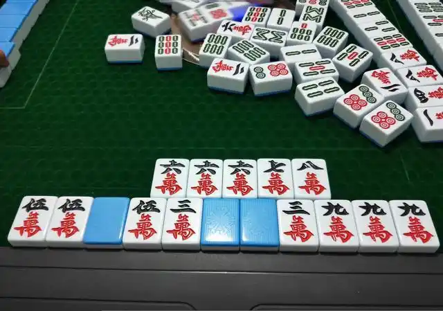 这个做法很多资深麻友应该都很熟悉,在麻将桌上,如果一直不胡牌老是在