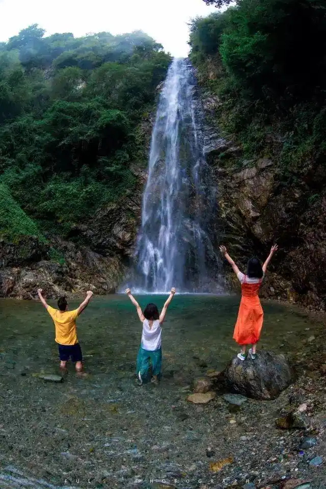 彭州蟠龙谷,瀑布密集之地,耍水避暑!