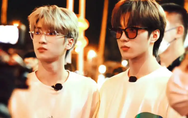 时代少年团严浩翔刘耀文,好绝,帅哥的旁边也是帅哥