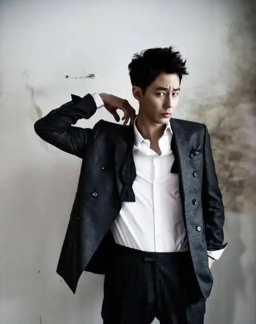 韩国帅大叔之赵寅成,腿哥这名号可不是白叫的