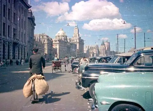 1950年的上海老照片壮观的百老汇大厦