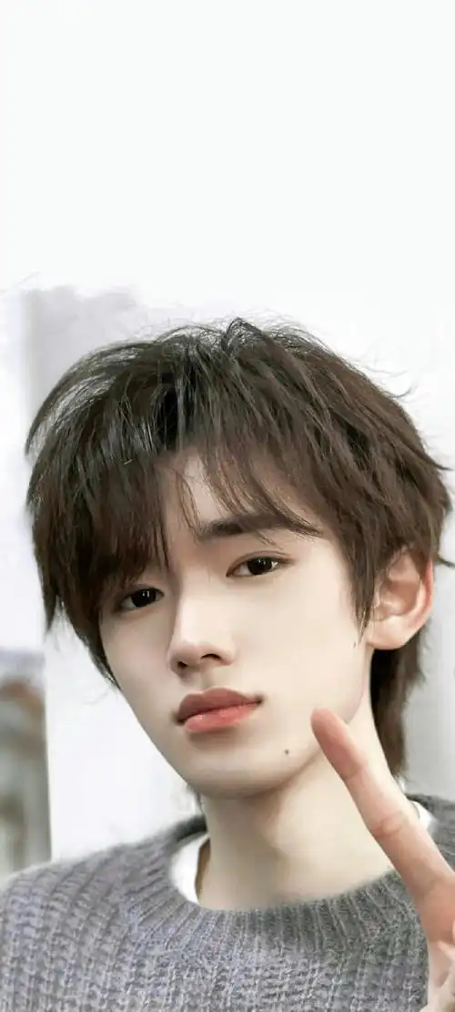 宋亚轩男友风壁纸更新啦!