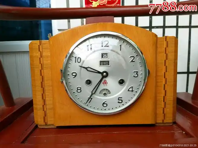 三五牌带日历老座钟
