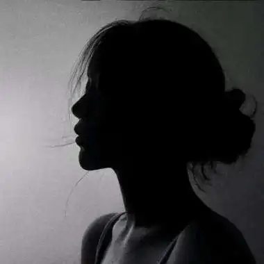 伤感又抑郁的头像