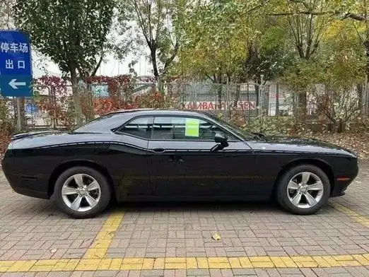 23款道奇挑战者3.6l颜色可选现车39万起_天津汽车网_新浪汽车_新浪网