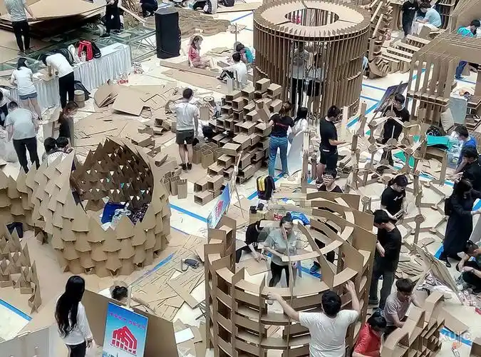 建筑学院学子搭建的书房获厦门市大学生实体建构竞赛奖项