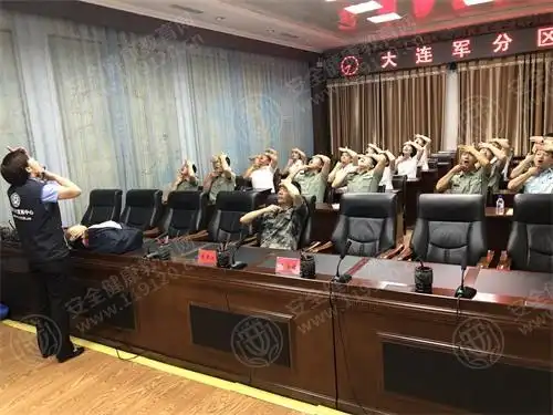 大连市军分区开展健康公益讲座