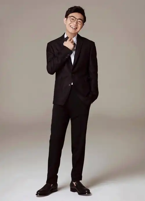 演员大鹏的一组具有反转魅力的写真大片曝光