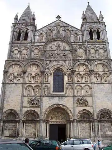 法国昂古莱姆大教堂罗马风建筑