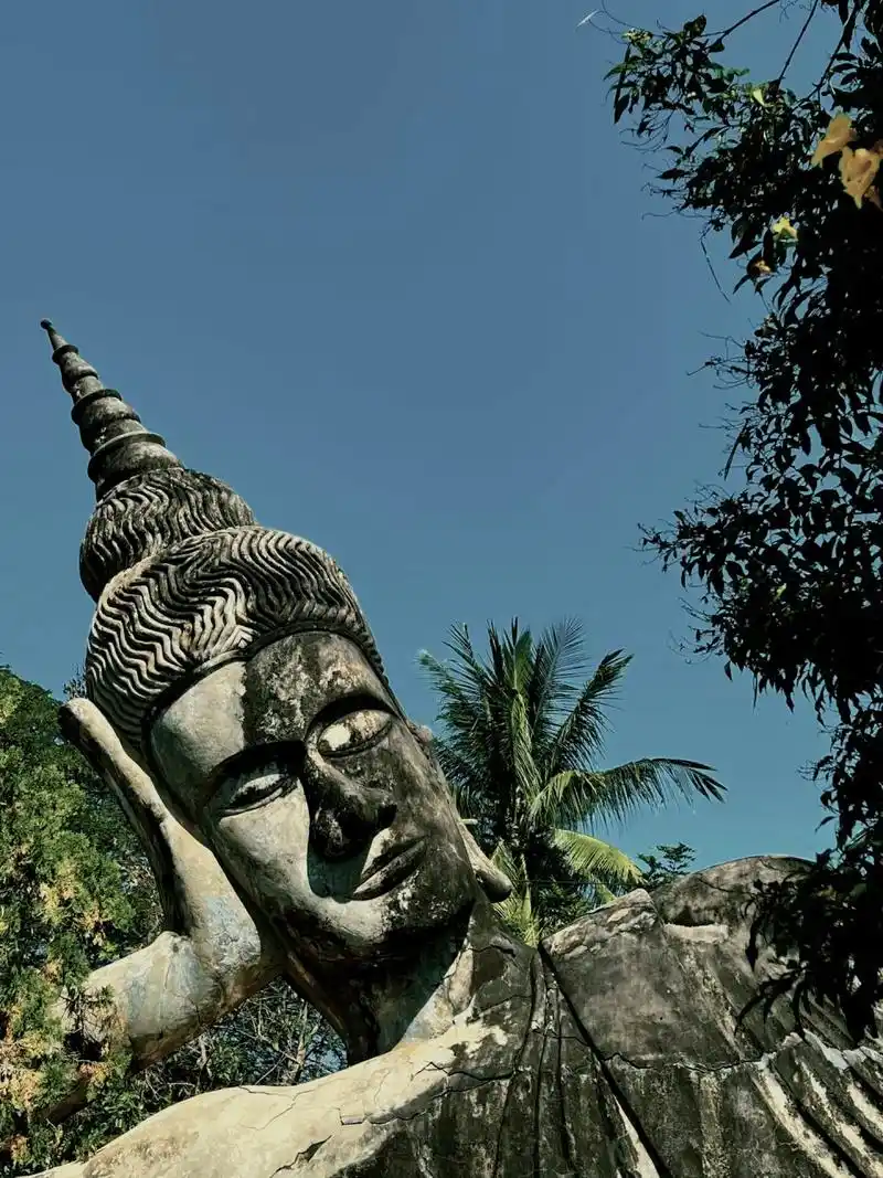 老挝万象佛像公园(香昆寺) 今天打卡了万象最远的景点:佛像公园.