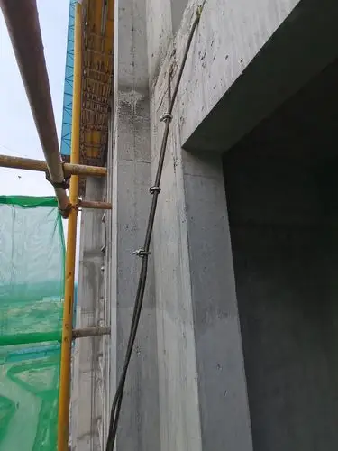 4,电梯防护架12层卸力钢丝绳无防滑弯