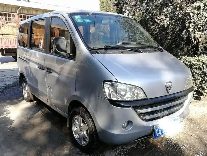 济南哈飞 路尊小霸王 2010款 小霸王 豪华型 hfj6392be 国Ⅲ