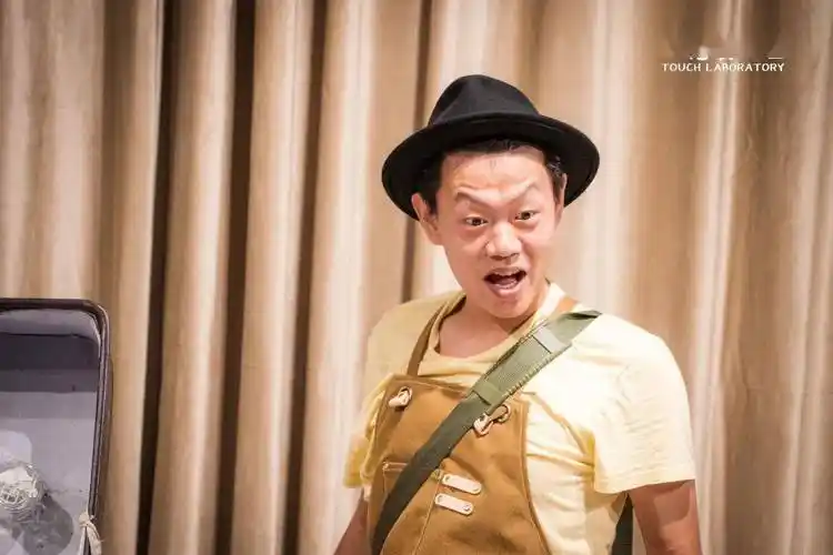 刘晓邑的首演现场他带着观众一起飞翔