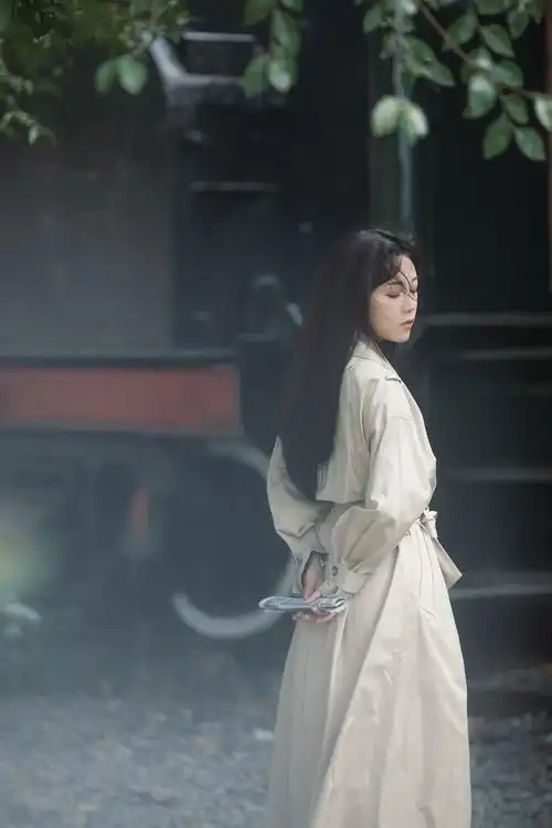 夏七夕工作室创始人,原《花火》签约写手(现已解约).