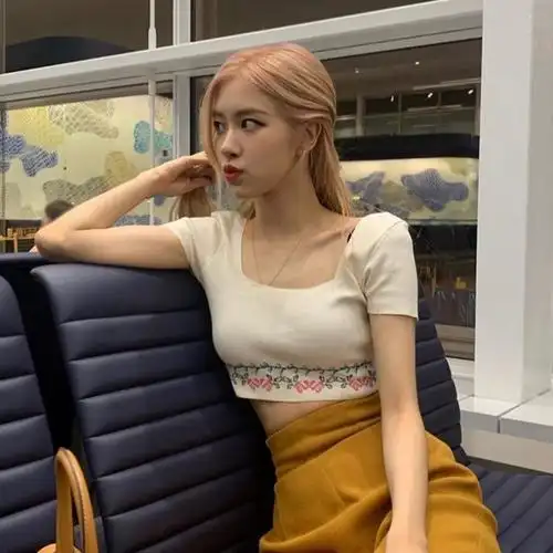 韩国复古小性感朴彩英rose同款短款露脐时尚洋气气质上衣夏6719