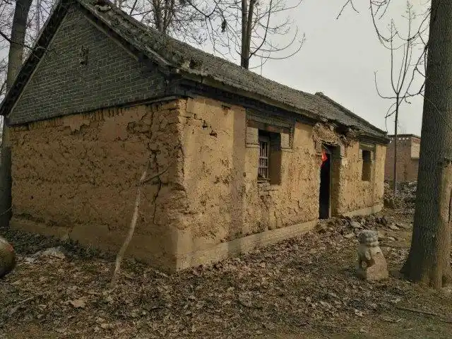 农村泥房如何加固翻新?