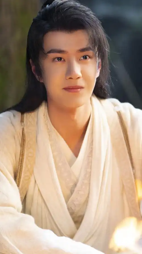 有翡 谢允 王一博