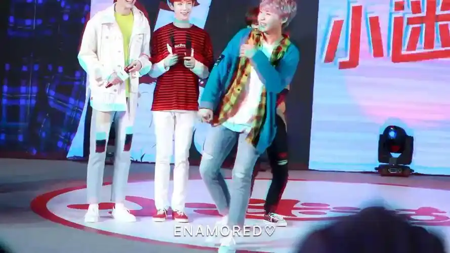 enamored_李权哲图博