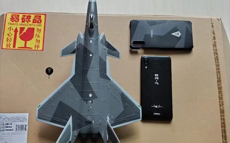 淘了款魅蓝e3歼20限量典藏版,这个联名你喜欢吗.