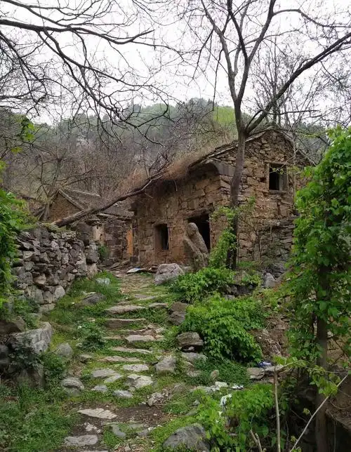 探险鬼城,泌阳封门村,这几天又该去好多主播了